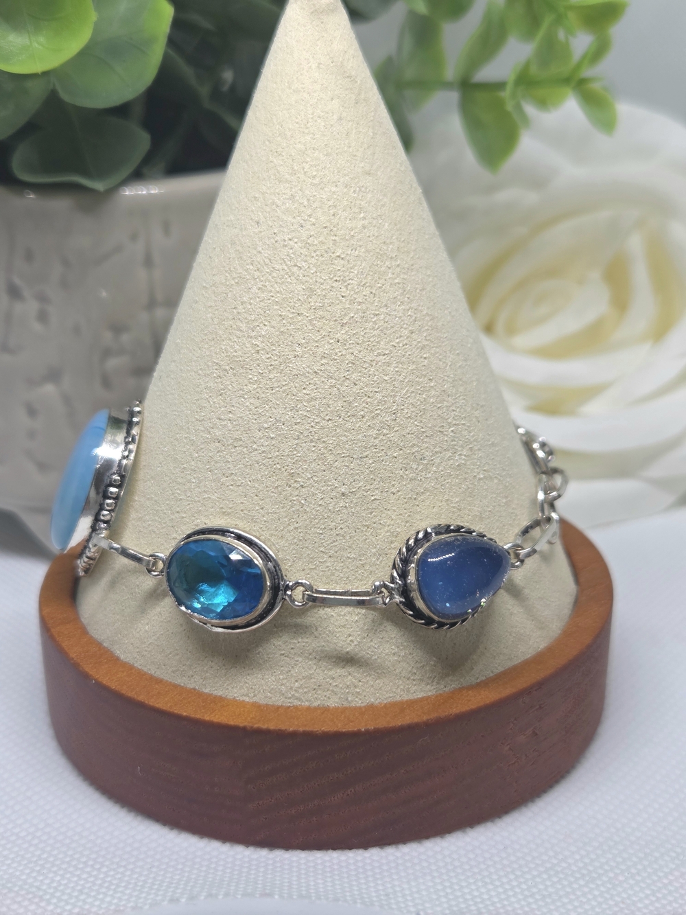 Silver-Tone Blue Agate Station Bracelet - Picture 2 of 3